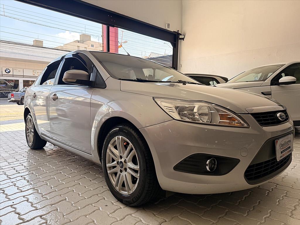 Ford Focus - 2.0 GLX SEDAN 16V FLEX 4P AUTOMÁTICO