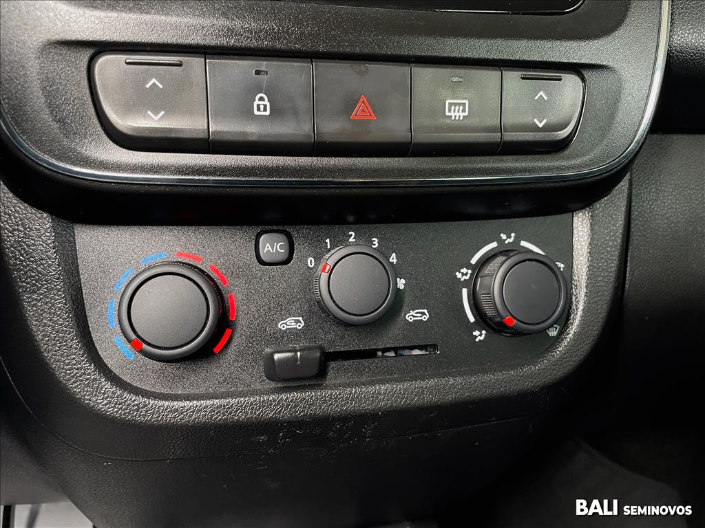 KWID 1.0 12V SCE FLEX ZEN MANUAL14