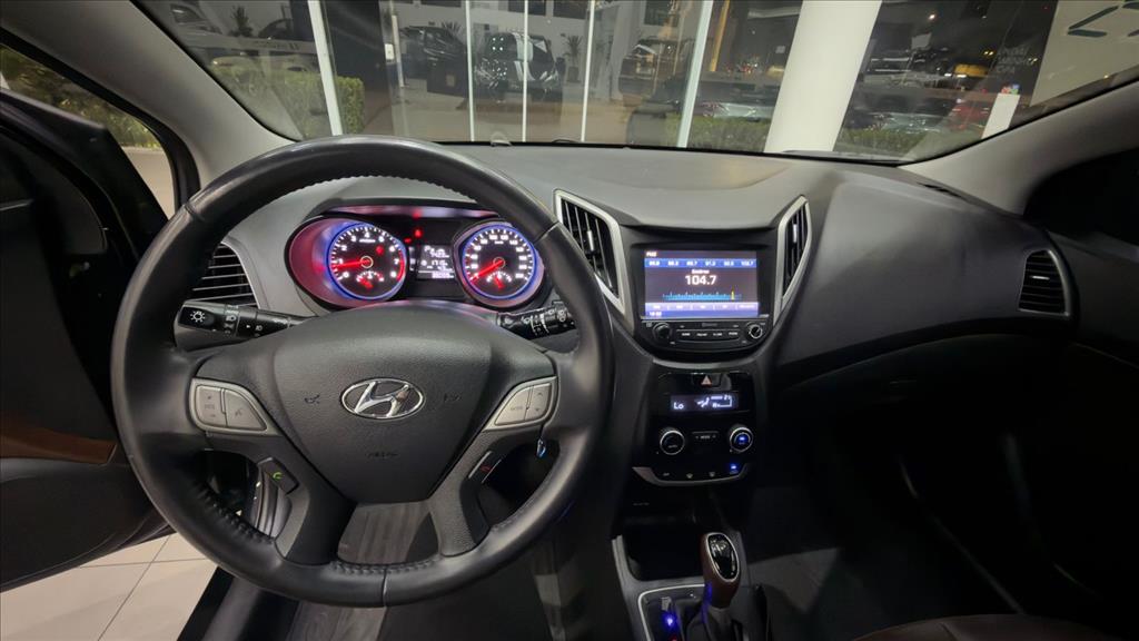 Hyundai-HB20-1.6 PREMIUM 16V FLEX 4P AUTOMÁTICO