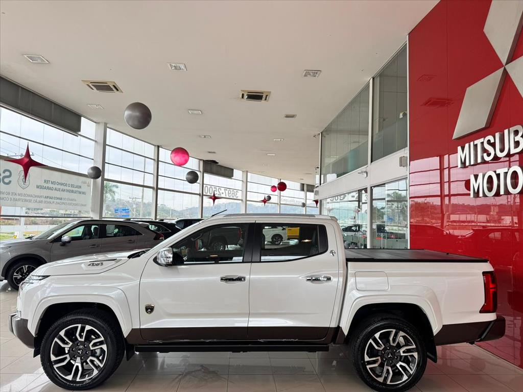 Mitsubishi-TRITON-2.4 BITURBO DIESEL CD TERRA 4X4 AUTOMÁTICO
