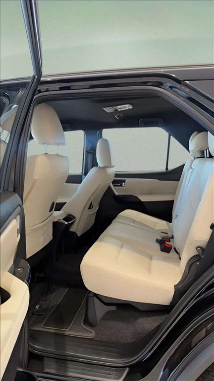 HILUX SW4 2.8 D-4D TURBO DIESEL DIAMOND 7L 4X4 AUTOMÁTICO10