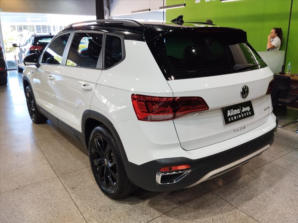 TAOS 1.4 250 TSI TOTAL FLEX COMFORTLINE AUTOMÁTICO5