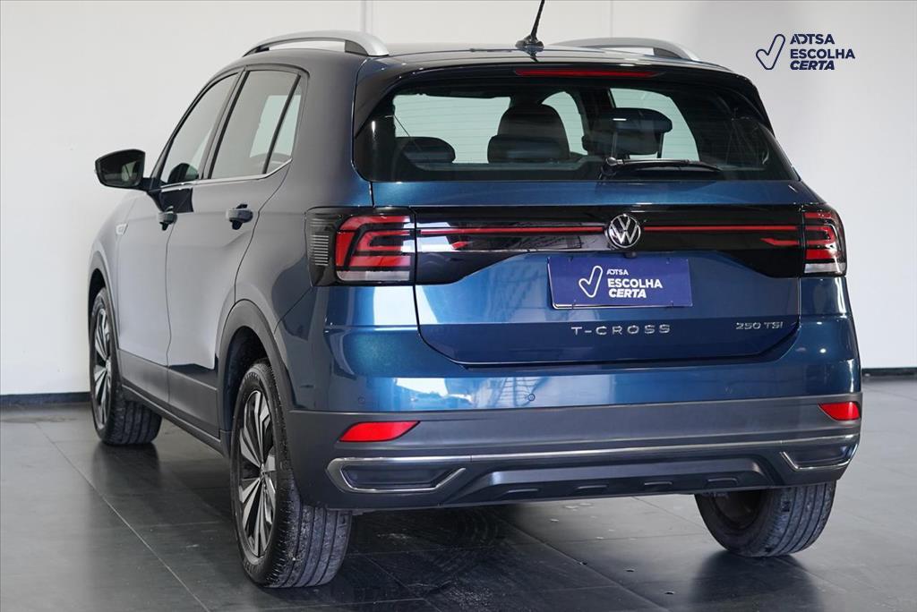 T-CROSS