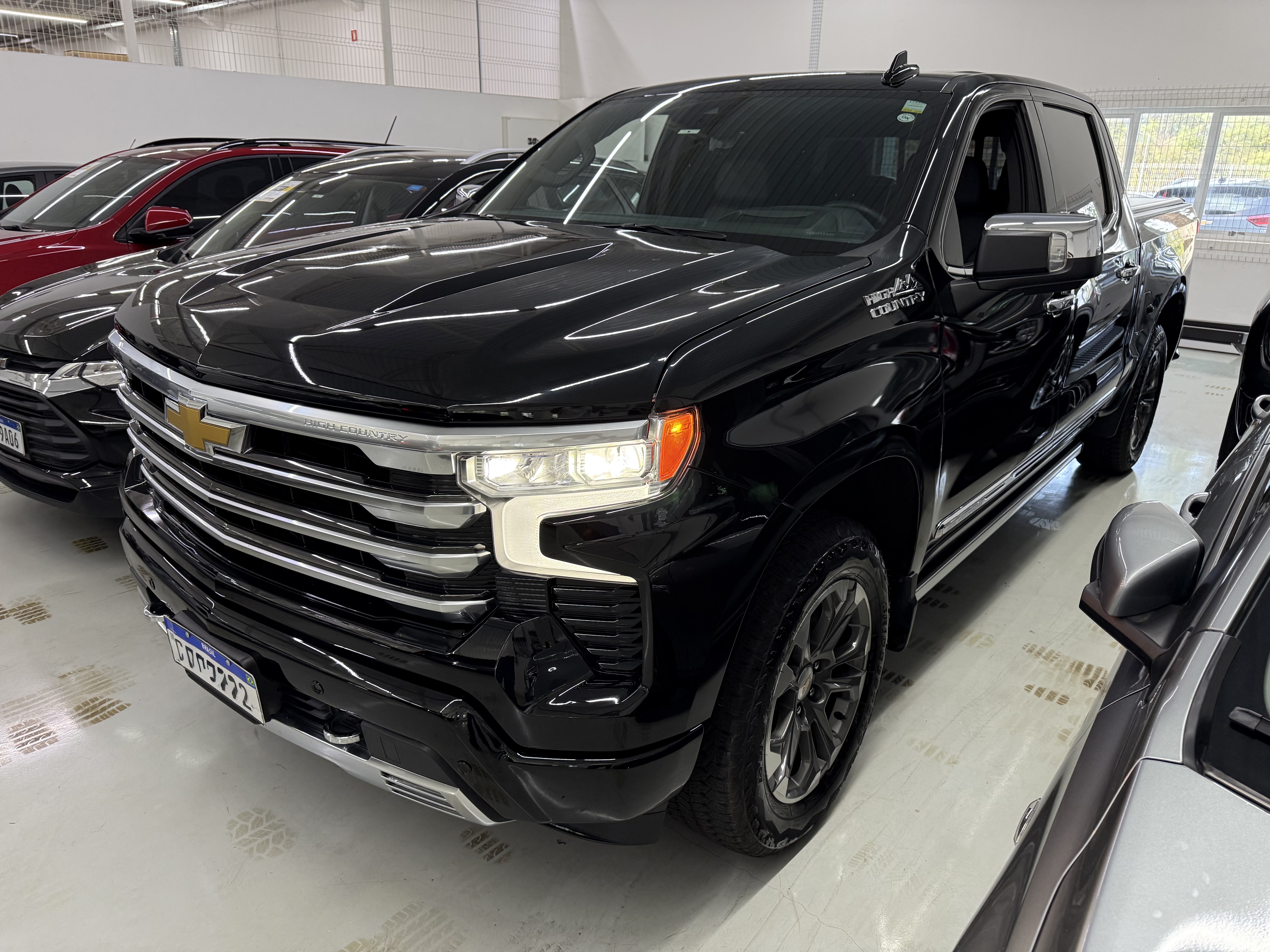 SILVERADO 5.3 V8 GASOLINA 1500 HIGH COUNTRY 4X4 AUTOMÁTICO