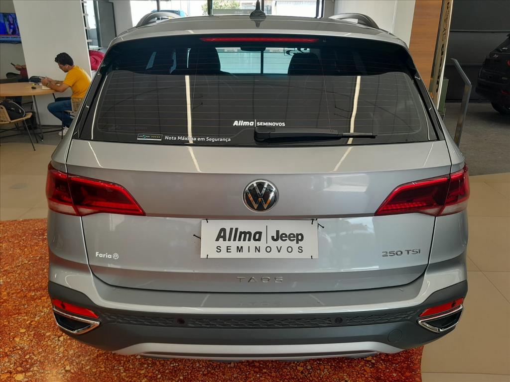 TAOS 1.4 250 TSI TOTAL FLEX COMFORTLINE AUTOMÁTICO4
