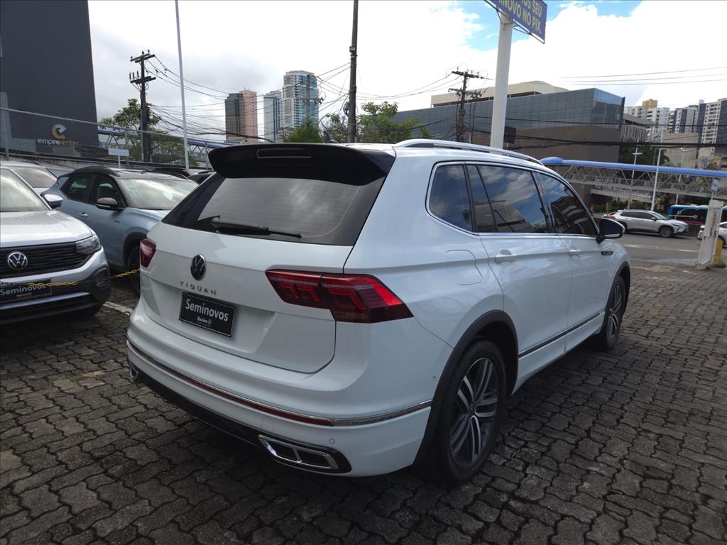 TIGUAN 2.0 300 TSI GASOLINA ALLSPACE R-LINE AUTOMÁTICO3
