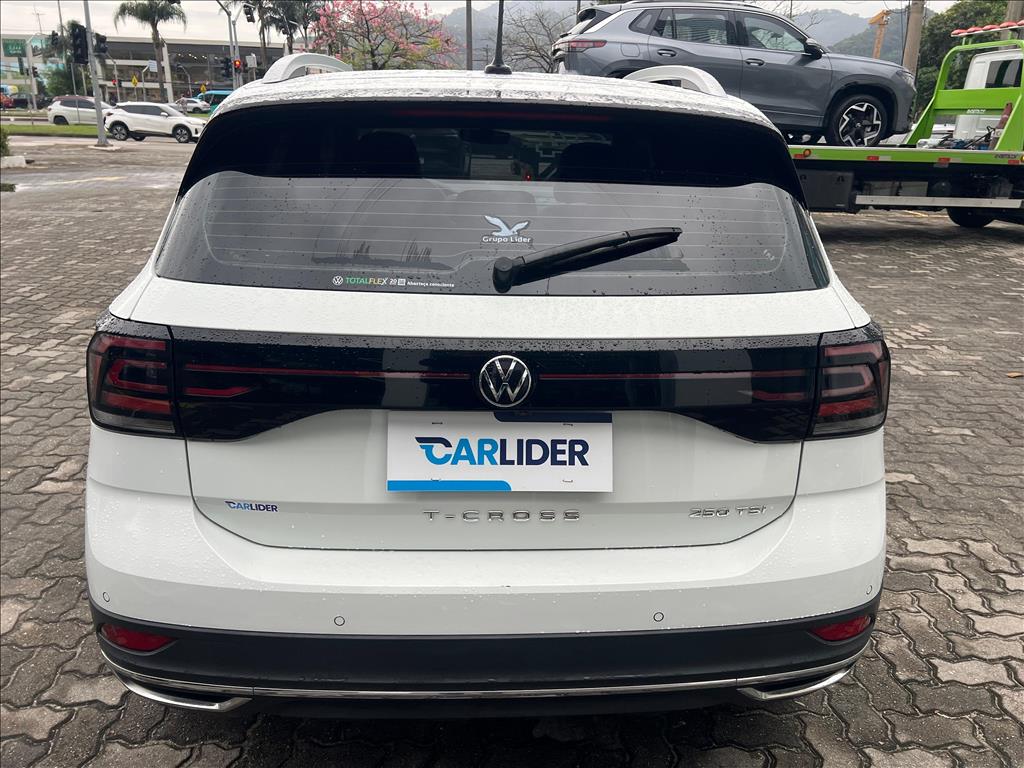 T-CROSS 1.4 250 TSI TOTAL FLEX HIGHLINE AUTOMÁTICO3
