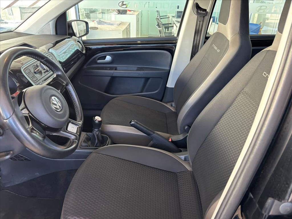 CROSS UP 1.0 TSI 12V FLEX 4P MANUAL10