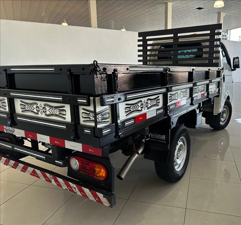 HR 2.5 LONGO SEM CAÇAMBA 4X2 16V 130CV TURBO INTERCOOLER DIESEL 2P MANUAL