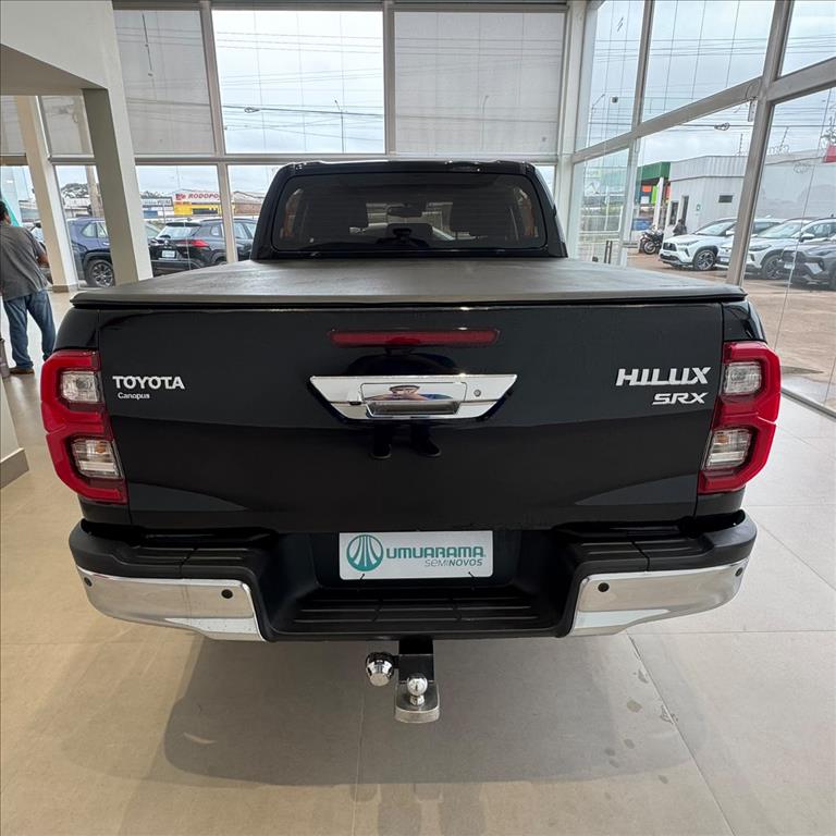 HILUX 2.8 D-4D TURBO DIESEL CD SRX 4X4 AUTOMÁTICO5