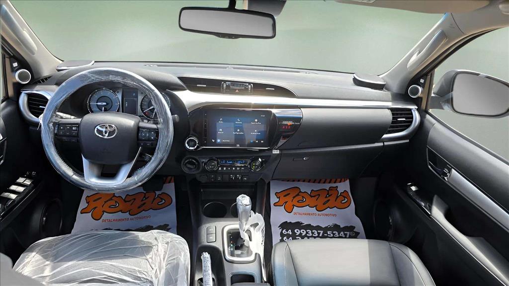 HILUX 2.8 D-4D TURBO DIESEL CD SRX 4X4 AUTOMÁTICO8