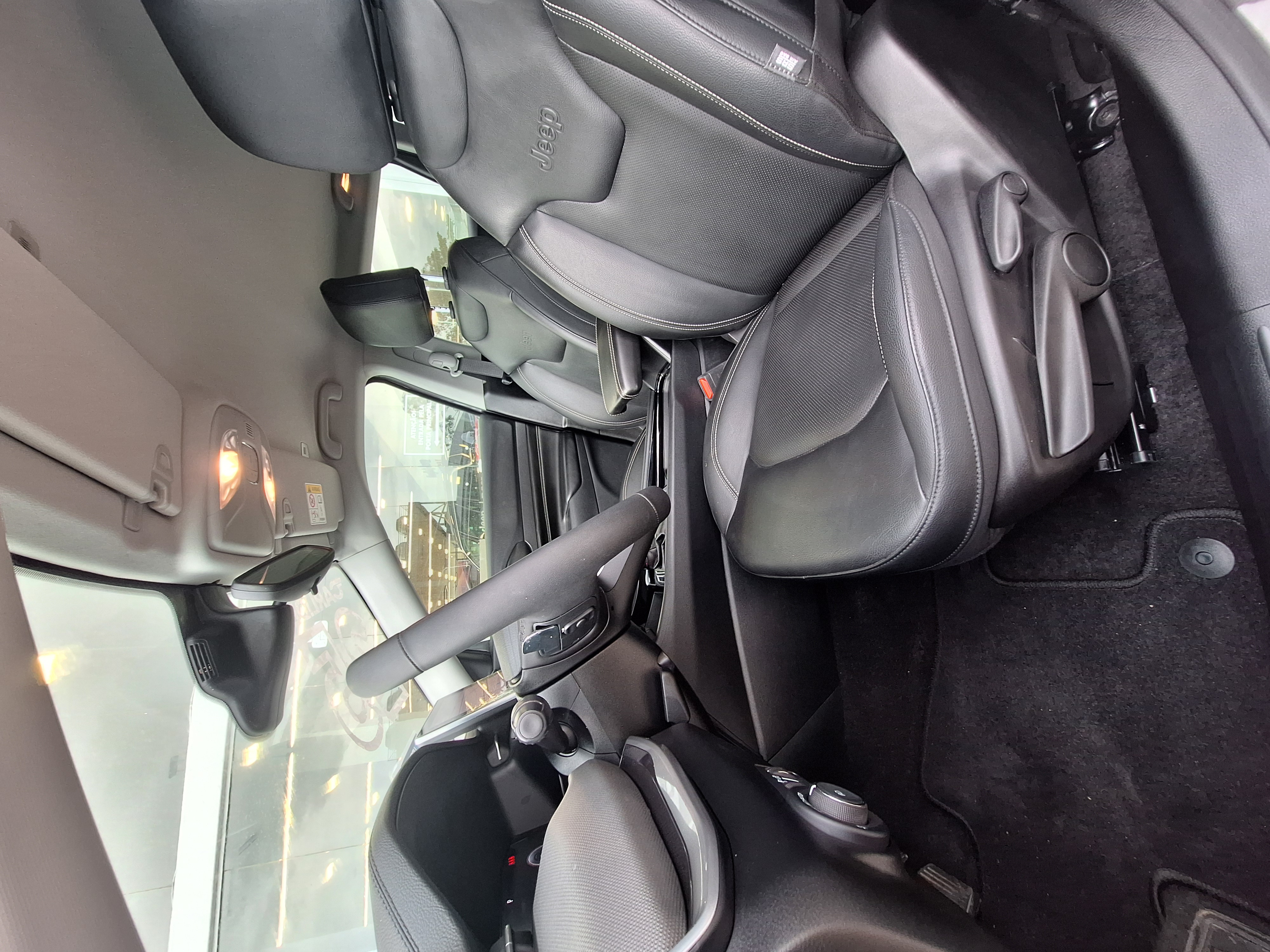 COMPASS 1.3 T270 TURBO FLEX LONGITUDE AT610