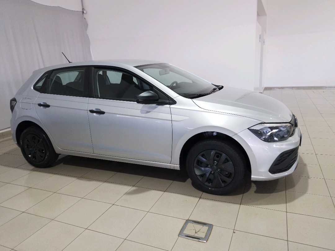 VW - Volkswagen-POLO-1.0 MPI TRACK MANUAL