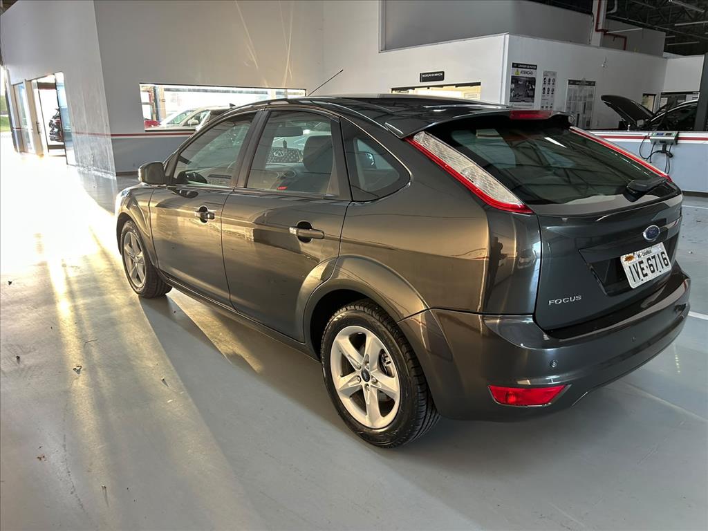 Ford-FOCUS-1.6 GL 16V FLEX 4P MANUAL
