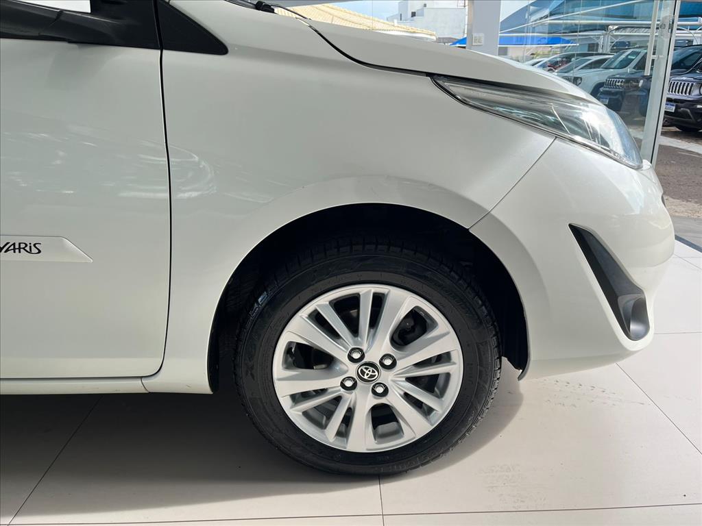 YARIS 1.5 16V FLEX SEDAN XL MULTIDRIVE4