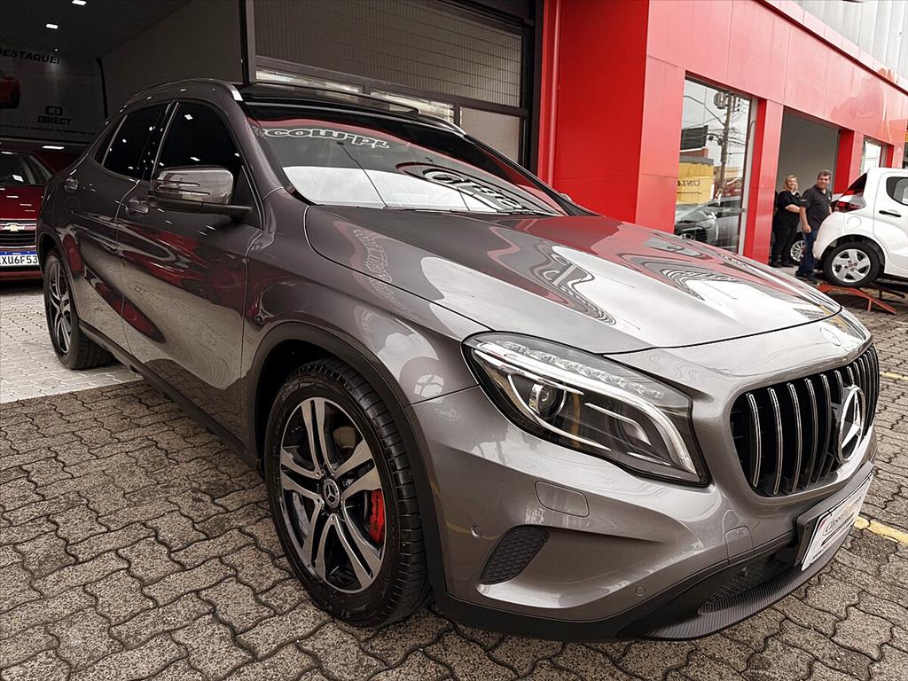 Mercedes-Benz Gla 250 - 2.0 16V TURBO GASOLINA VISION 4P AUTOMÁTICO