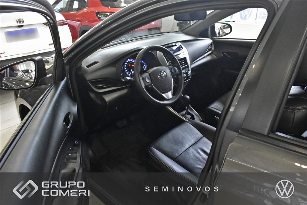 YARIS 1.5 16V FLEX SEDAN XL LIVE MULTIDRIVE13