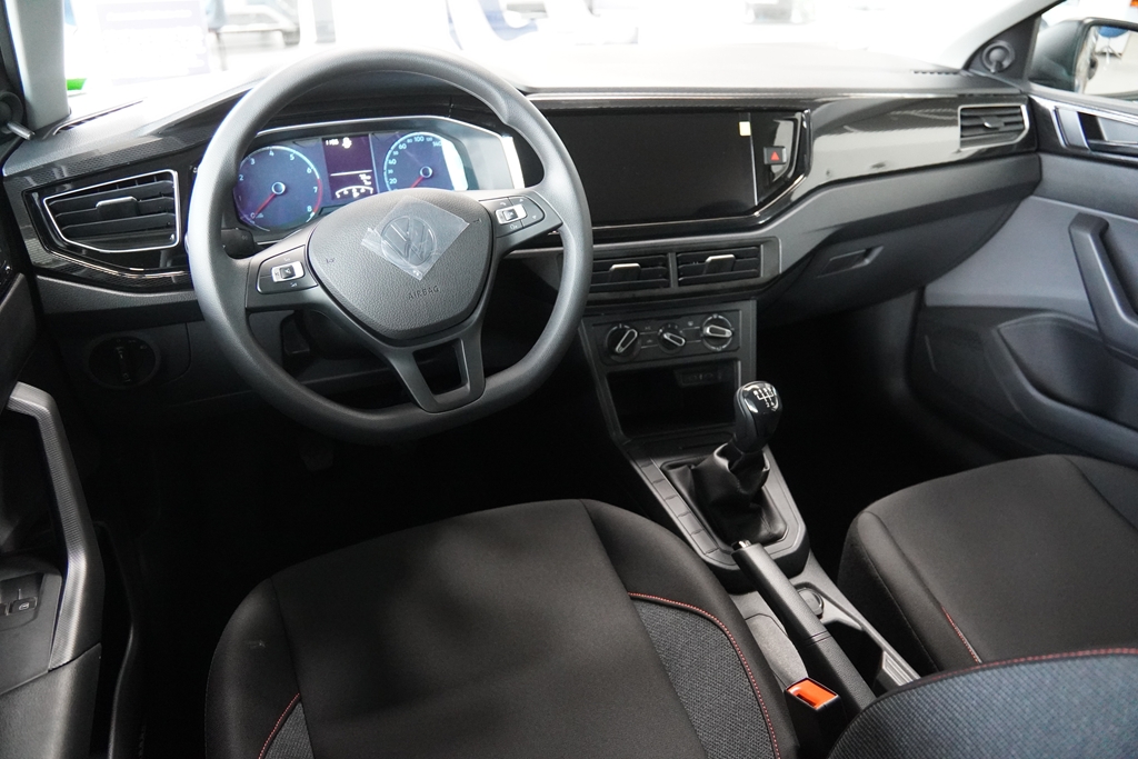 POLO 1.0 MPI TRACK MANUAL6