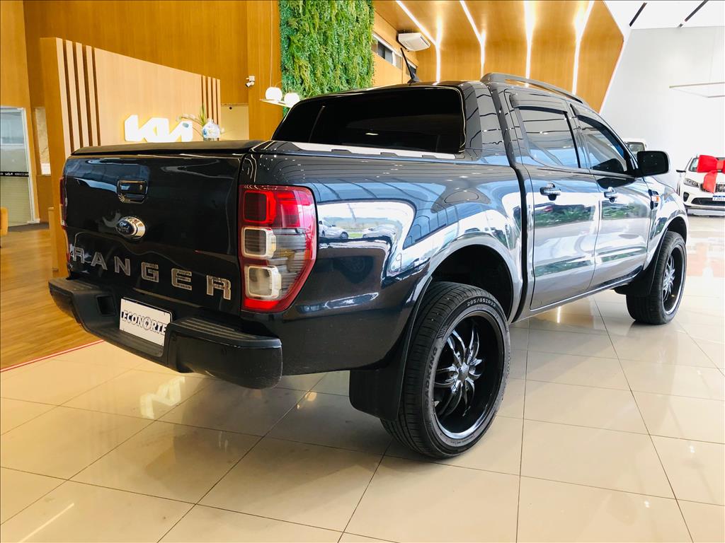 RANGER 2.2 BLACK 4X2 CD 16V DIESEL 4P AUTOMÁTICO3