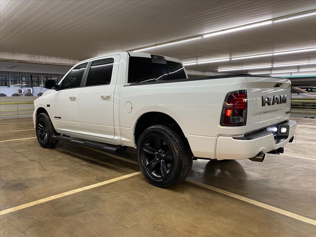 CLASSIC 5.7 V8 GASOLINA LARAMIE CD 4X4 AUTOMÁTICO2