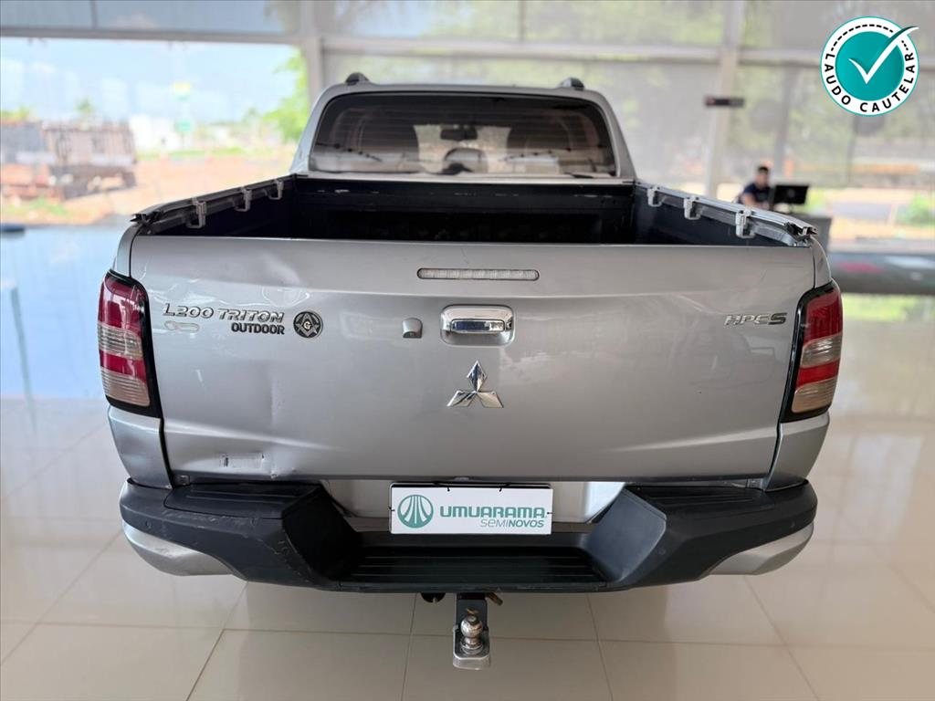 L200 TRITON 2.4 16V TURBO DIESEL OUTDOOR HPE-S CD 4X4 AUTOMÁTICO5