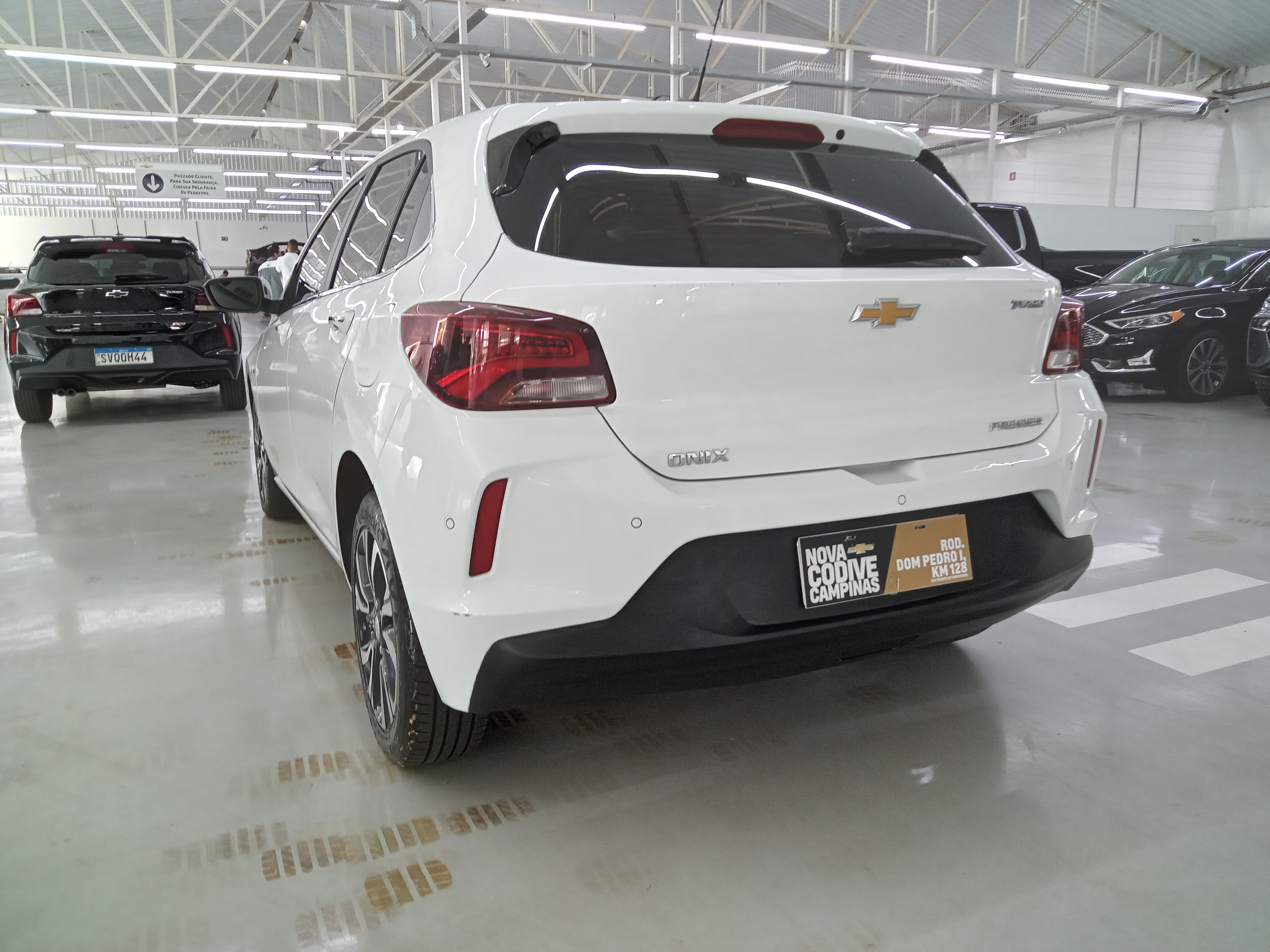 ONIX 1.0 TURBO FLEX PREMIER AUTOMÁTICO3