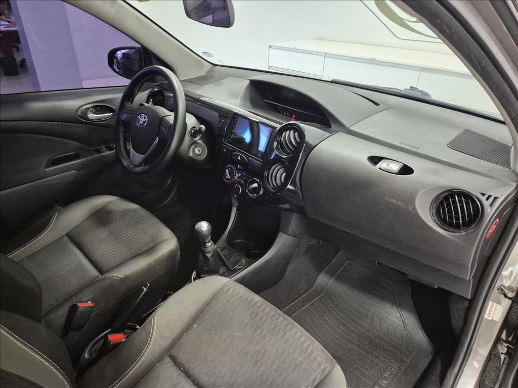 ETIOS 1.3 X 16V FLEX 4P MANUAL