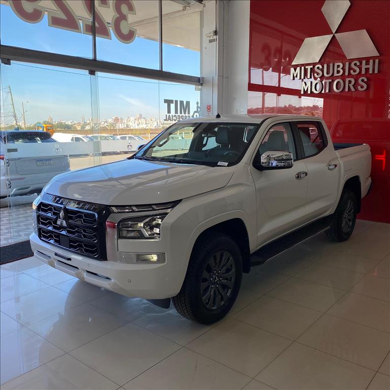 Mitsubishi-TRITON-2.4 BITURBO DIESEL CD HPE-S 4X4 AUTOMÁTICO