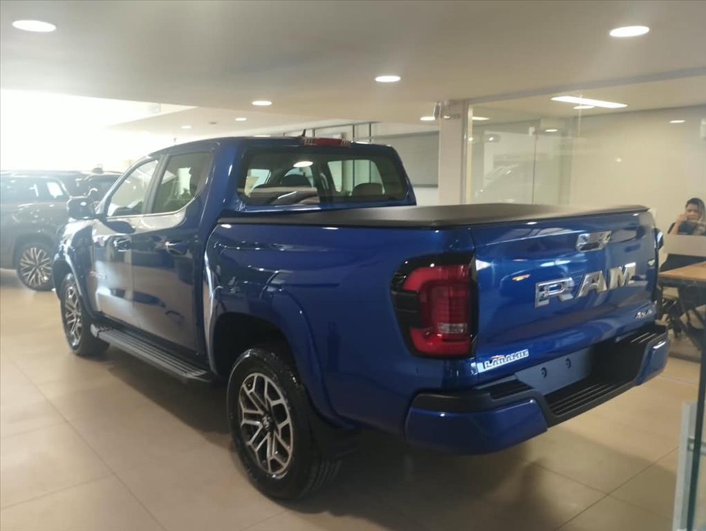 DAKOTA 2.2 TURBO DIESEL LARAMIE 4X4 AUTOMÁTICO4