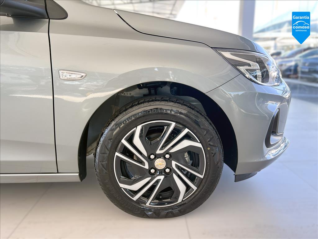 ONIX 1.0 TURBO FLEX LT AUTOMÁTICO4