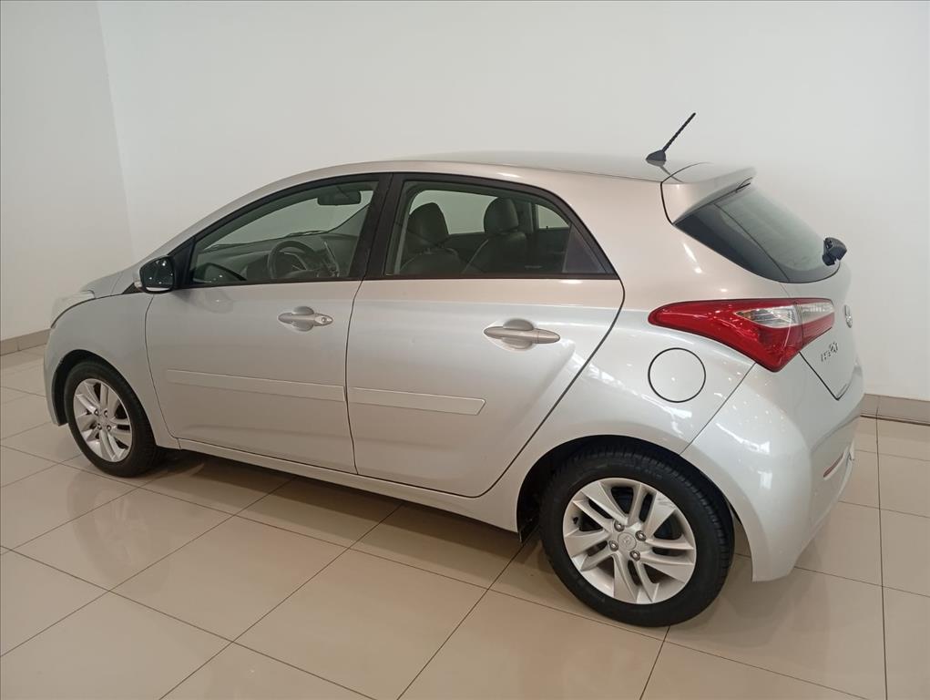 Hyundai-HB20-1.6 PREMIUM 16V FLEX 4P AUTOMÁTICO