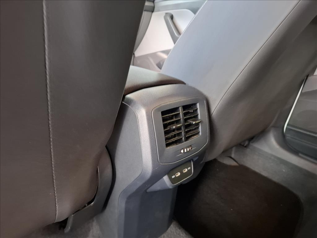 Volkswagen-T-CROSS-1.0 200 TSI TOTAL FLEX AUTOMÁTICO