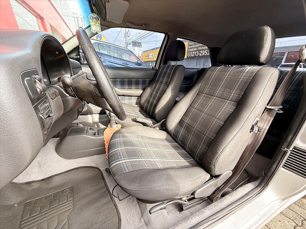 Volkswagen Gol - 1.6 CLI 8V GASOLINA 2P MANUAL