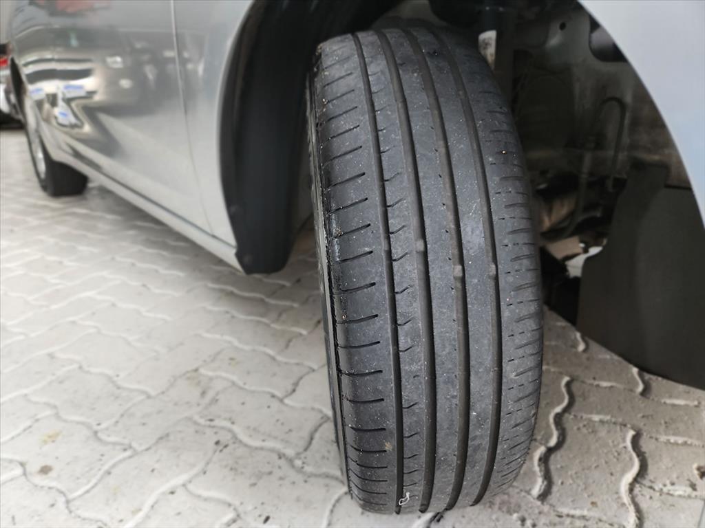 Chevrolet Onix Plus - 1.0 FLEX LT MANUAL