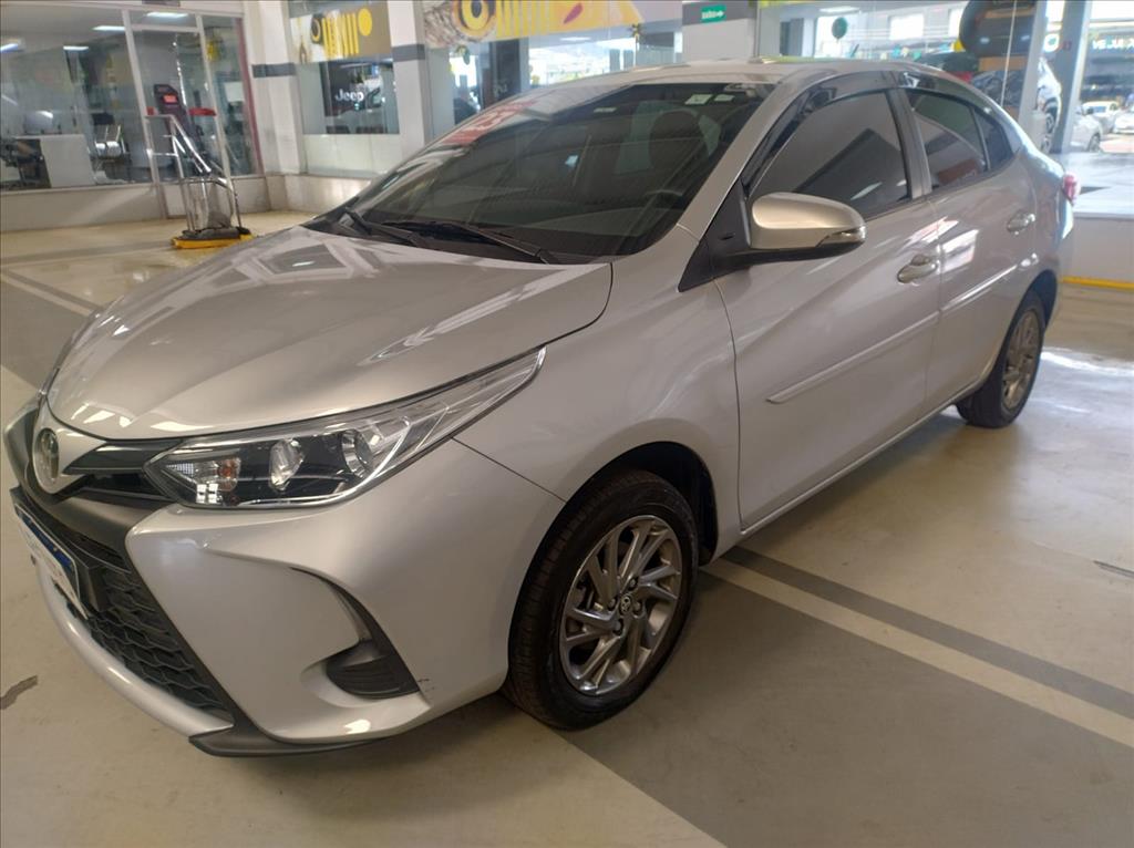 YARIS 1.5 16V FLEX SEDAN XS CONNECT MULTIDRIVE1