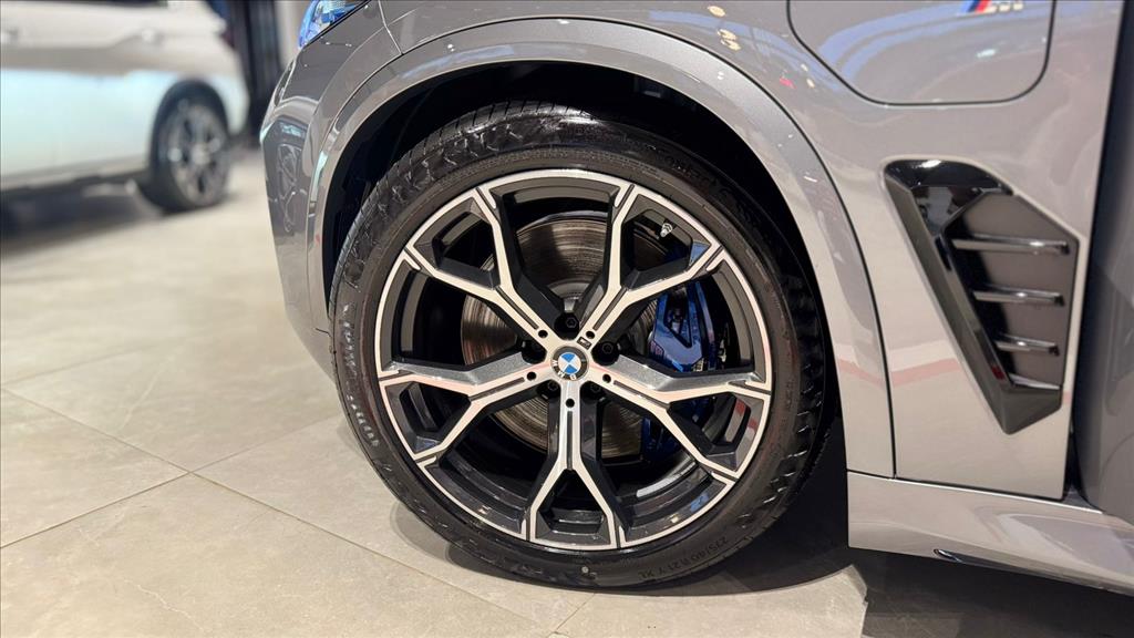 X5 3.0 I6 TURBO HÍBRIDO XDRIVE50E M SPORT AUTOMÁTICO4