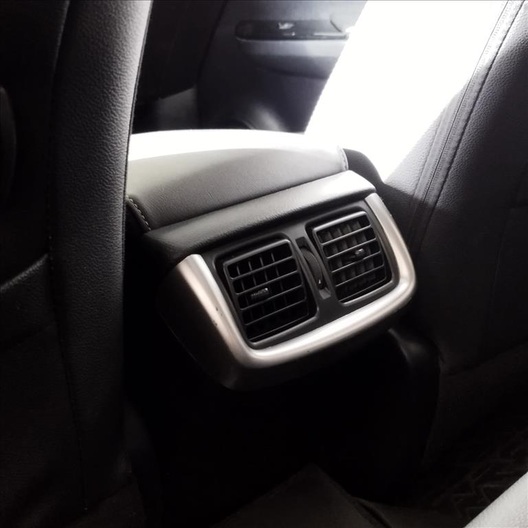 HILUX 2.8 D-4D TURBO DIESEL CD SRX PLUS 4X4 AUTOMÁTICO20