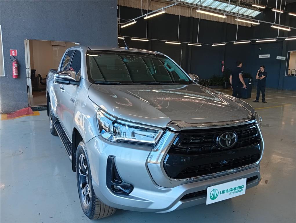 HILUX 2.8 D-4D TURBO DIESEL CD SRX 4X4 AUTOMÁTICO2