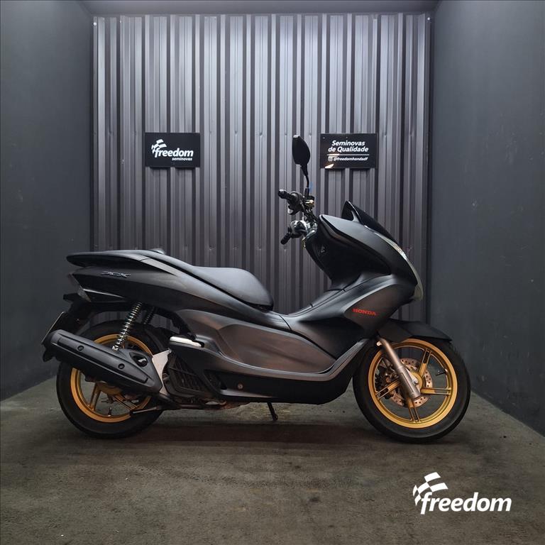 Moto HONDA do modelo PCX PCX 2015/2015