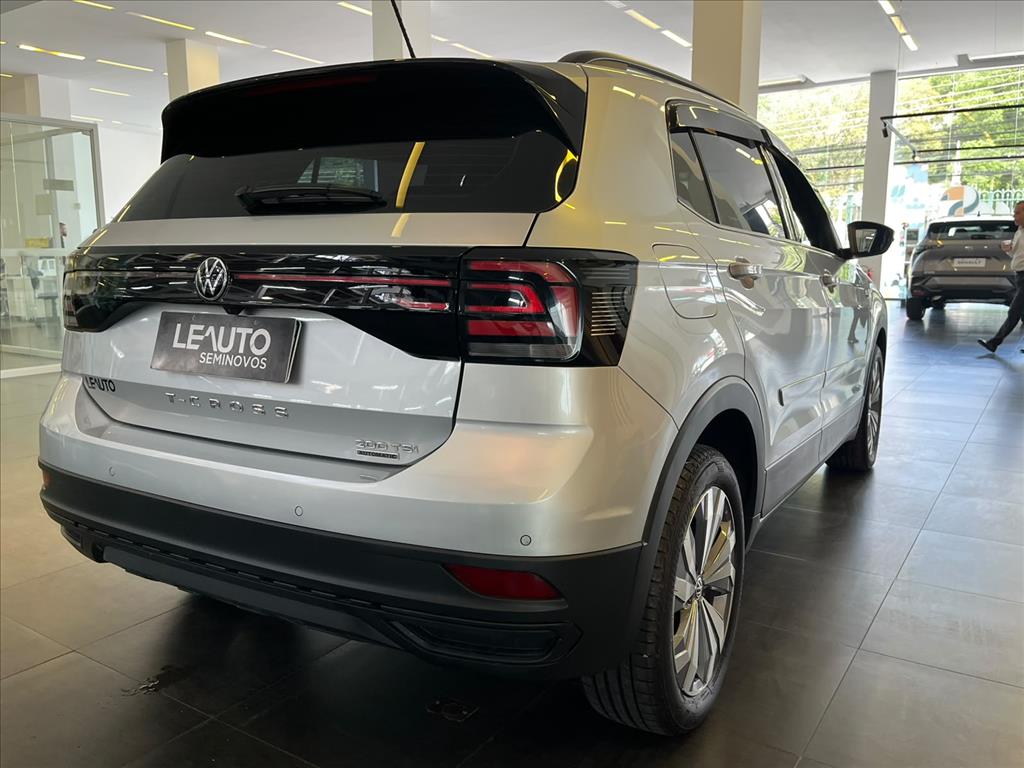 T-CROSS 1.0 200 TSI TOTAL FLEX AUTOMÁTICO5