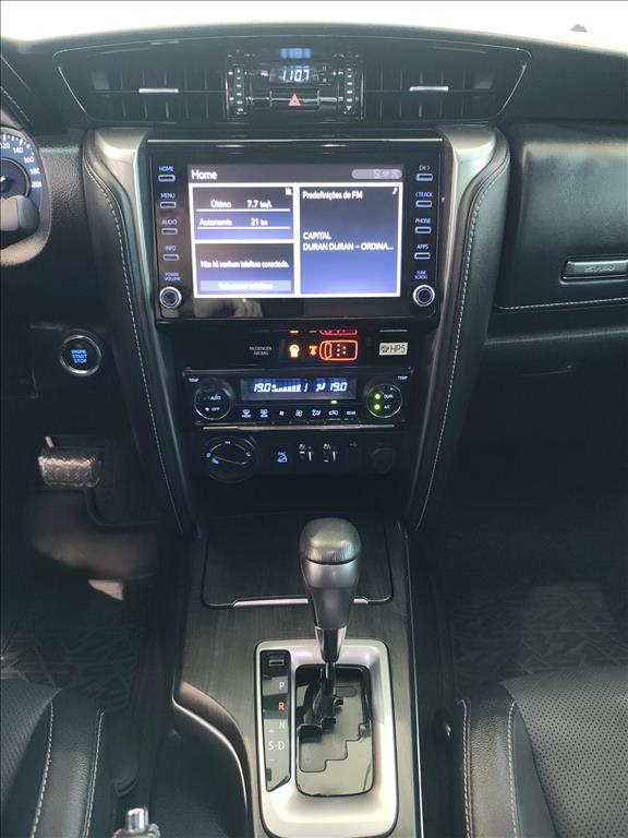 HILUX 2.8 D-4D TURBO DIESEL CD SRX 4X4 AUTOMÁTICO12