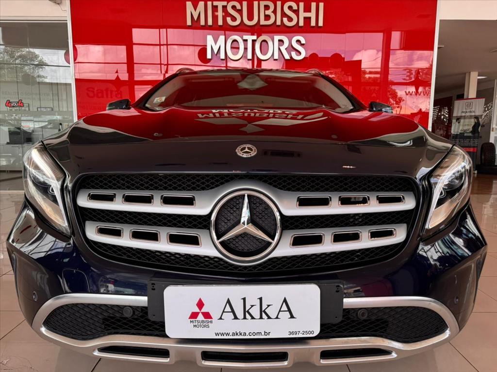 Mercedes-Benz-GLA 200-1.6 CGI FLEX ADVANCE 7G-DCT