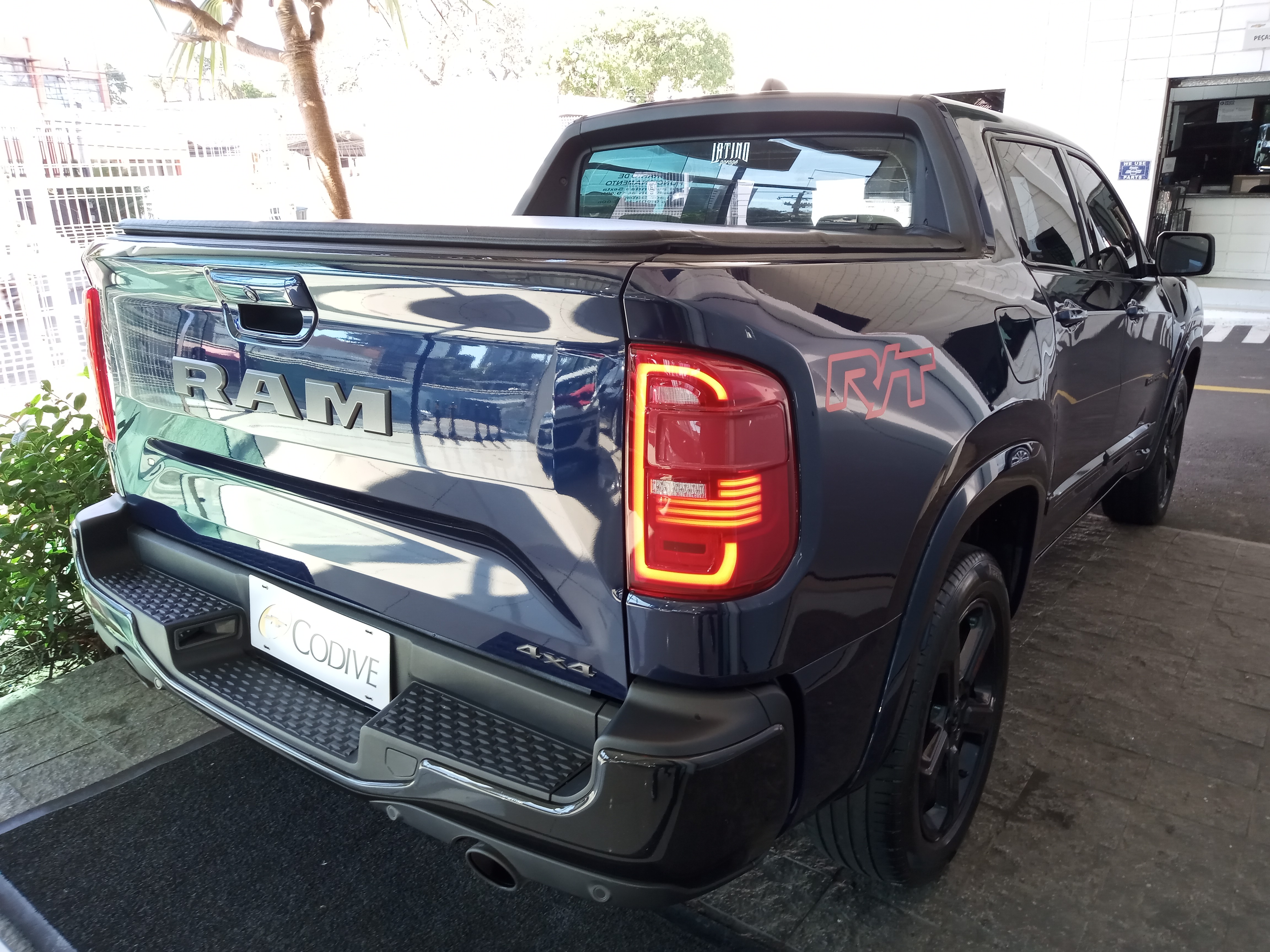 RAMPAGE 2.0 HURRICANE 4 TURBO GASOLINA R/T 4X4 AUTOMÁTICO5