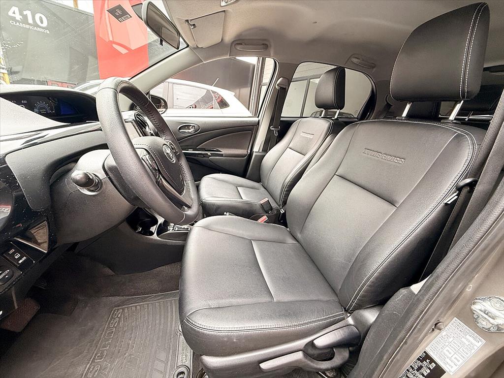 Toyota Etios Cross - 1.5 16V FLEX 4P AUTOMÁTICO