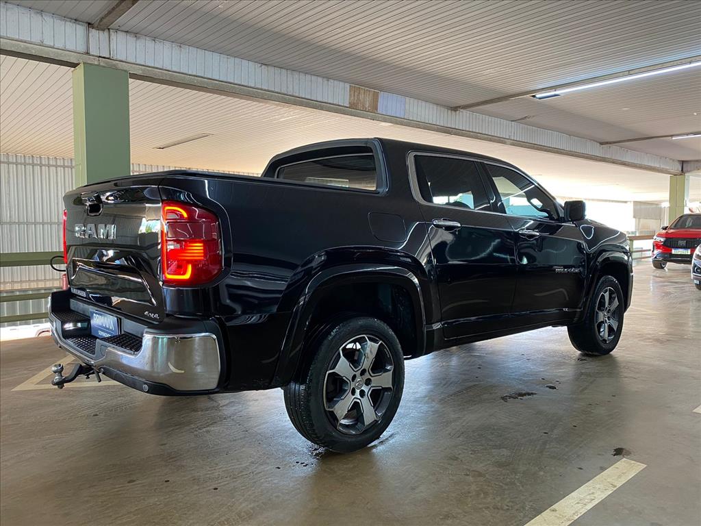 RAMPAGE 2.0 TURBO DIESEL LARAMIE 4X4 AUTOMÁTICO3