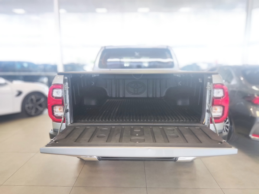 HILUX 2.8 D-4D TURBO DIESEL CD SRX 4X4 AUTOMÁTICO