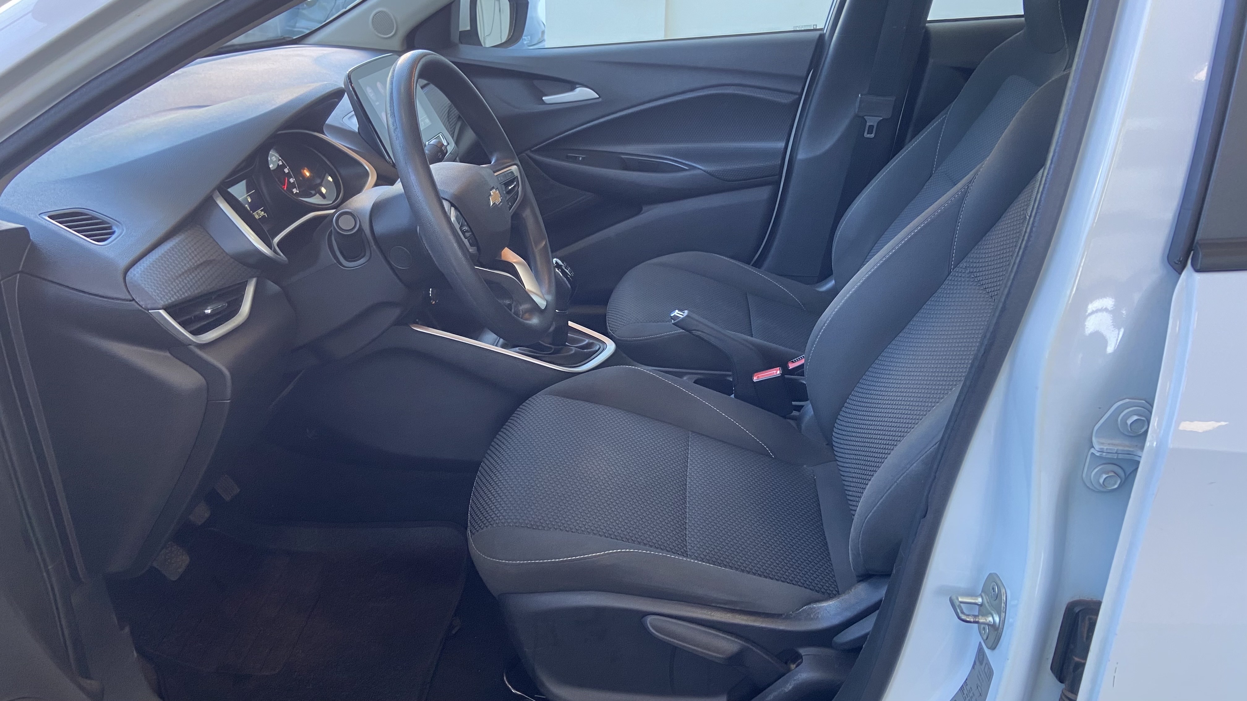 Chevrolet Onix Plus 1.0 Turbo Flex LT Manual - foto 9
