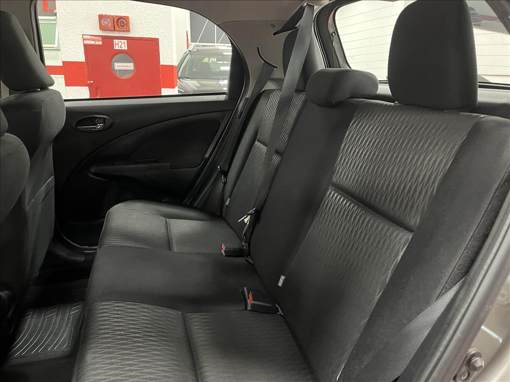 ETIOS 1.5 XS 16V FLEX 4P AUTOMÁTICO12