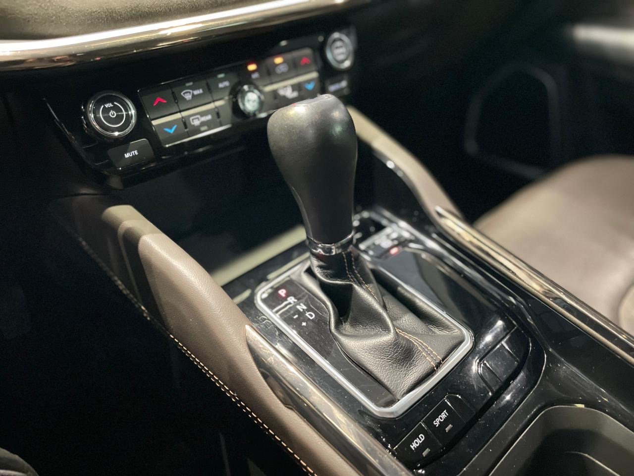 COMMANDER 1.3 T270 TURBO FLEX OVERLAND AT67