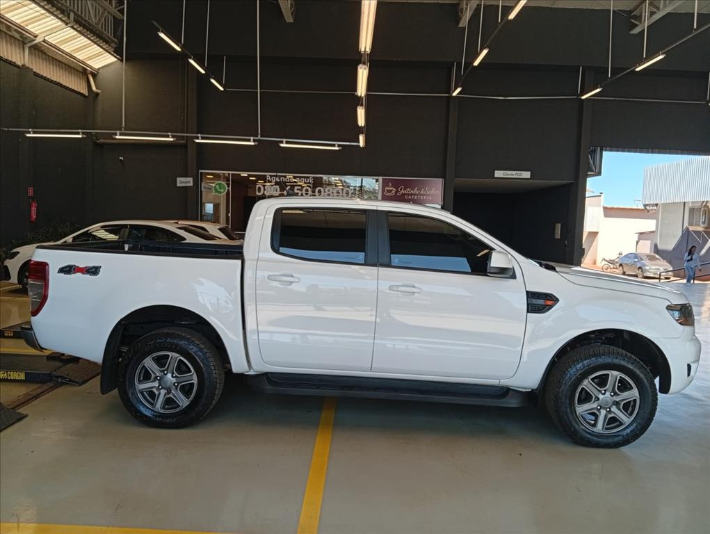 RANGER 2.2 XLS 4X2 CD 16V DIESEL 4P AUTOMÁTICO3